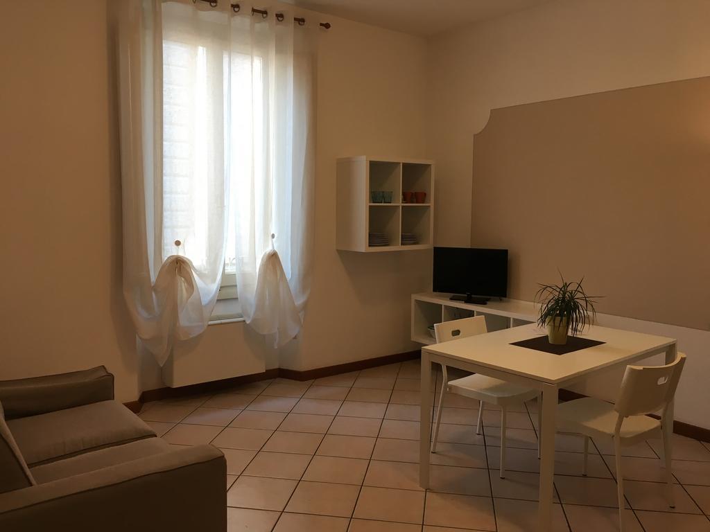 Gloria Aparthotel 2*