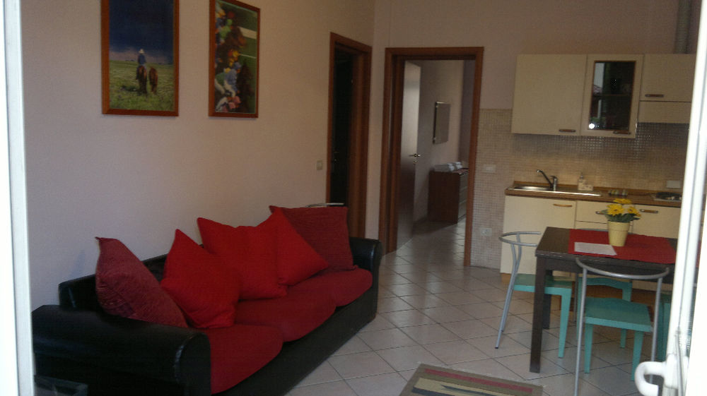 Gloria Aparthotel 2*