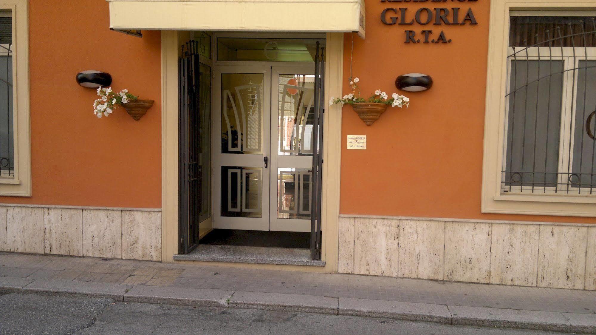 Gloria Aparthotel 2*